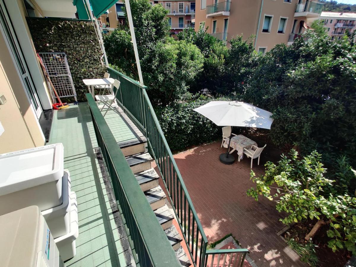 Appartamenti Con Giardino E Posto Auto Per Famiglie Finale Ligure Exterior foto